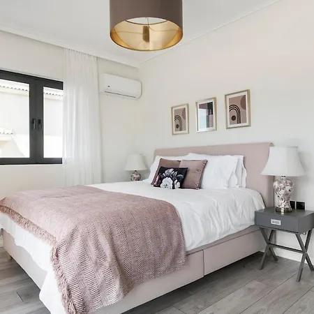 Apartment Luxury 3-bd With 80sqm Balcony In Glifada