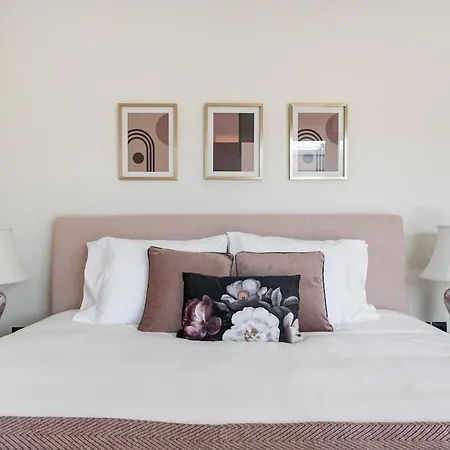 Apartment Luxury 3-bd With 80sqm Balcony In Glifada *
